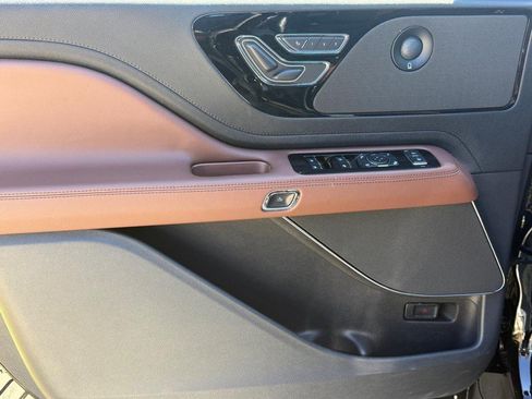 New 2026 Lincoln Aviator Reserve AWD/4WD image 19