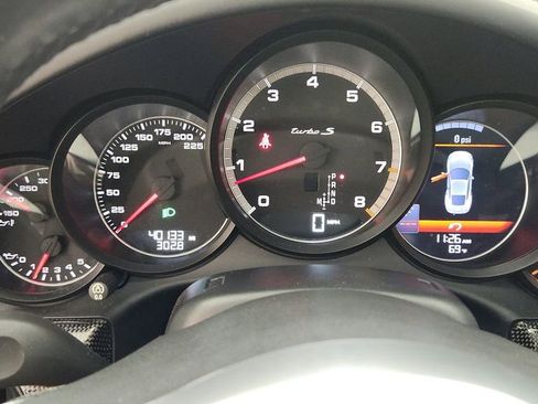 Used 2014 Porsche 911 Turbo S image 31