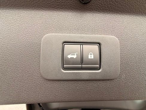 New 2026 Nissan Leaf Platinum+ w/ Cargo Package (Platinum+) image 17