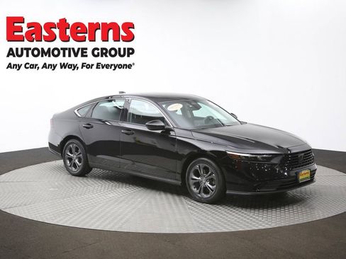 Used 2023 Honda Accord EX image 38