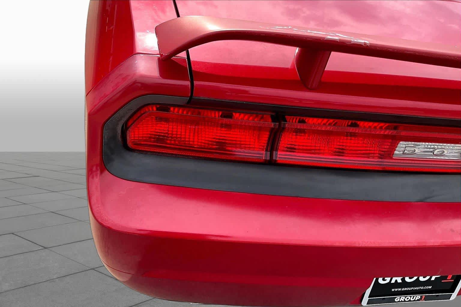 Used 2012 Dodge Challenger SXT RWD image 25