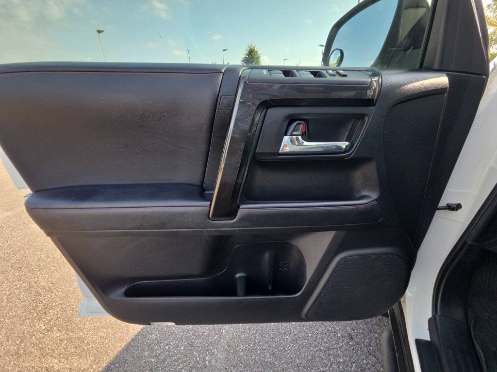 Used 2021 Toyota 4Runner TRD Off-Road Premium w/ Moonroof Package AWD/4WD image 32