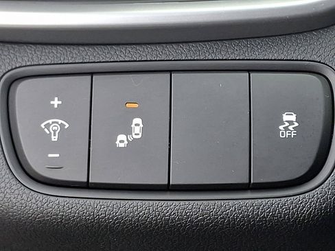 Used 2019 Kia Sorento LX image 25