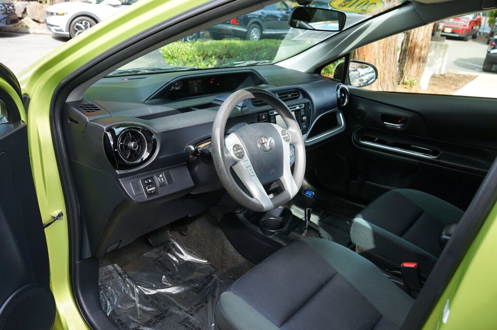 Used 2015 Toyota Prius C Two FWD image 14