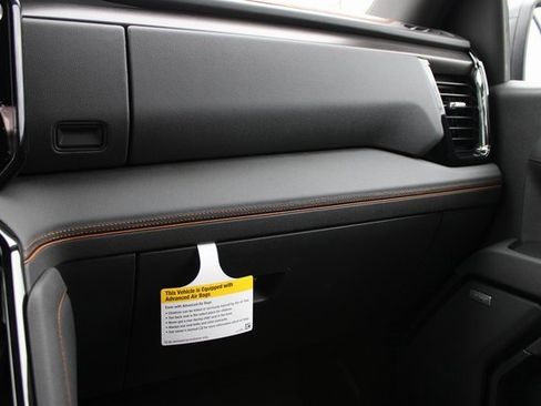 New 2026 GMC Sierra 1500 AT4 w/ AT4 Premium Package image 32