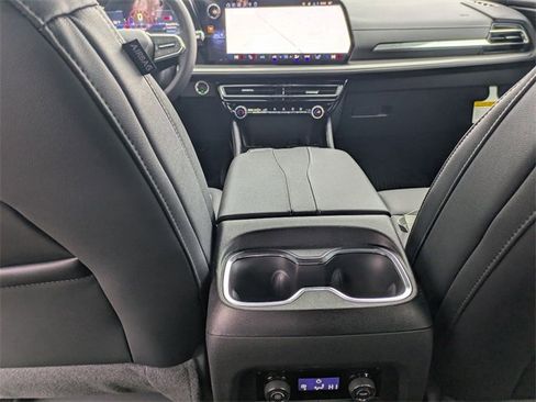 New 2026 Chevrolet Traverse LT w/ Sun and Wheel Package image 29