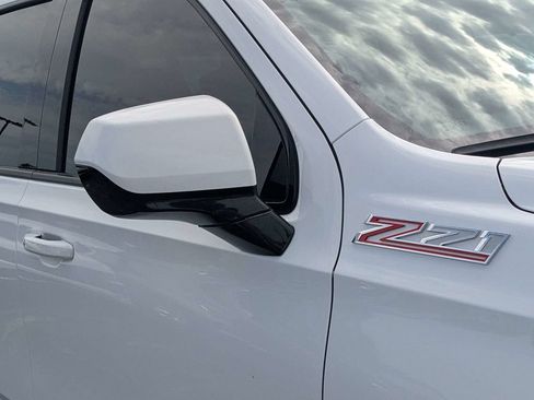 Used 2021 Chevrolet Suburban Z71 AWD/4WD image 11