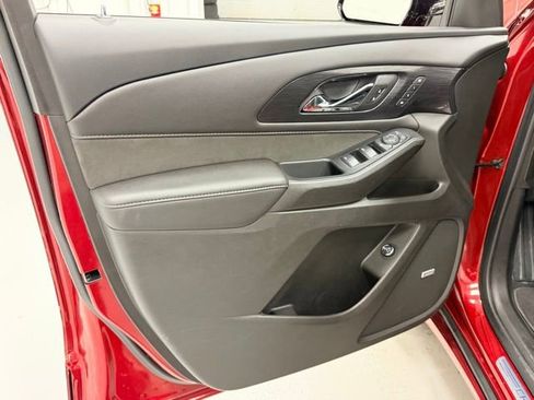 Certified 2021 Chevrolet Traverse High Country image 24