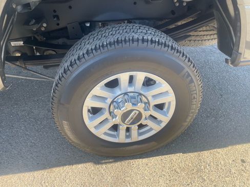 Used 2018 Ford F350 XLT AWD/4WD image 15