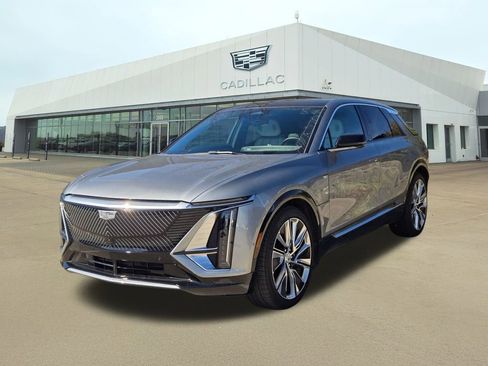 Certified 2025 Cadillac Lyriq Luxury image 1