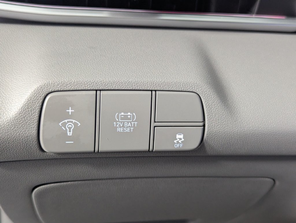 New 2026 Hyundai Elantra SEL FWD image 12