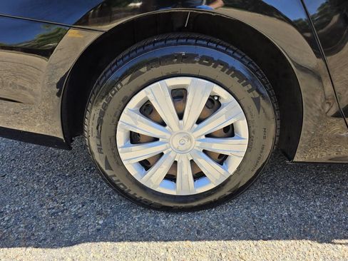 Used 2011 Volkswagen Jetta S FWD image 36