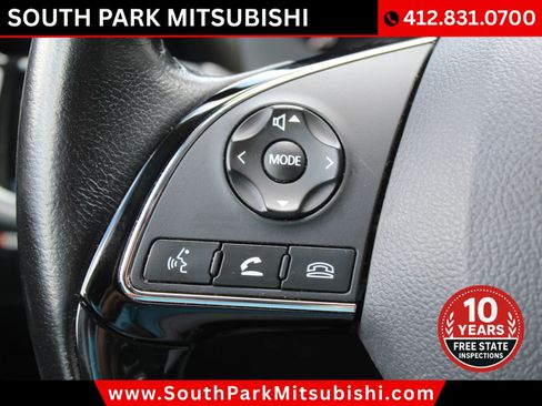 Used 2017 Mitsubishi Outlander SEL AWD/4WD image 29