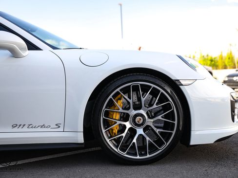 Used 2014 Porsche 911 Turbo S AWD/4WD image 18