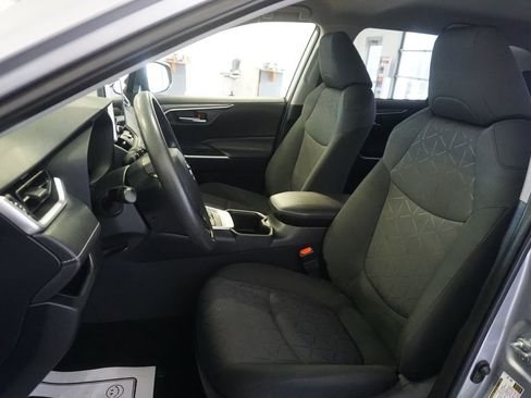 Certified 2023 Toyota RAV4 XLE AWD/4WD image 17