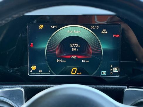 Used 2023 Mercedes-Benz GLB 250 4MATIC image 45