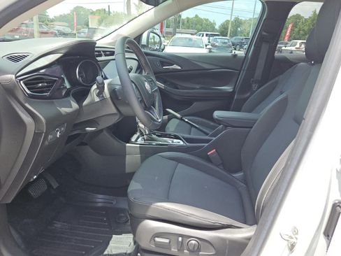 Used 2022 Buick Encore GX Select w/ Safety Package II FWD image 3