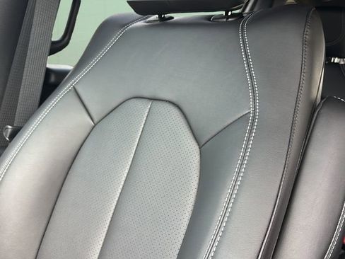 New 2026 Chrysler Pacifica Select FWD image 9