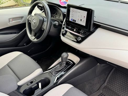 Used 2025 Toyota Corolla LE w/ Convenience Package FWD image 13