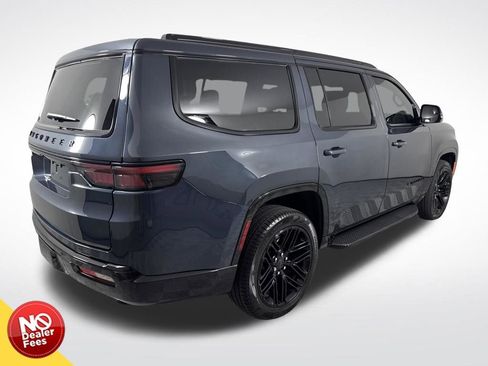 Used 2025 Jeep Wagoneer Series II w/ Convenience Group I image 3