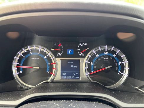 Used 2014 Toyota 4Runner SR5 AWD/4WD image 14