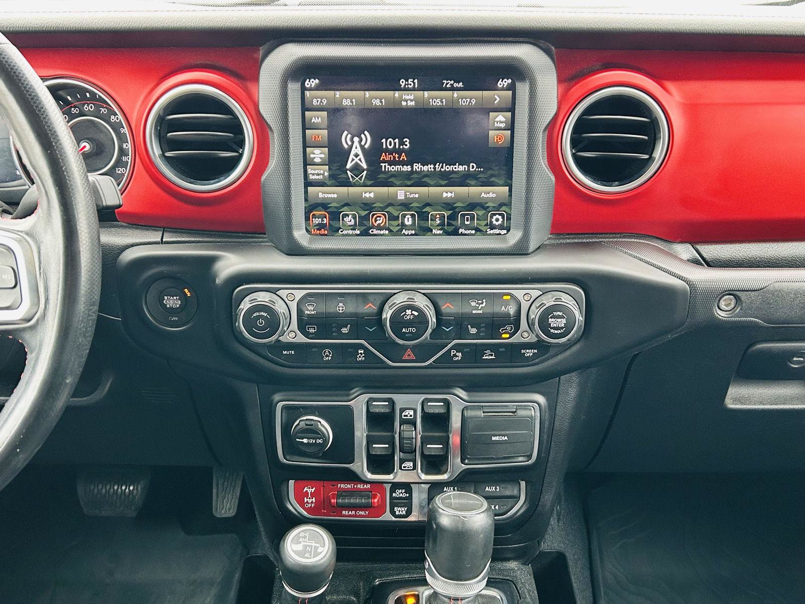 Used 2020 Jeep Gladiator Rubicon AWD/4WD image 19