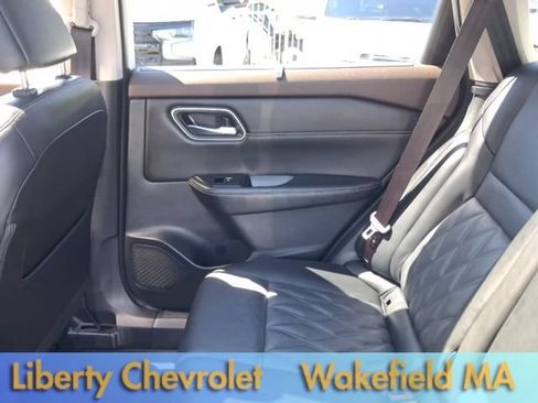 Used 2023 Nissan Rogue Platinum w/ Platinum Premium Package AWD/4WD image 17