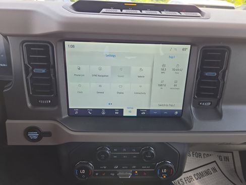 Used 2024 Ford Bronco Wildtrak AWD/4WD image 14