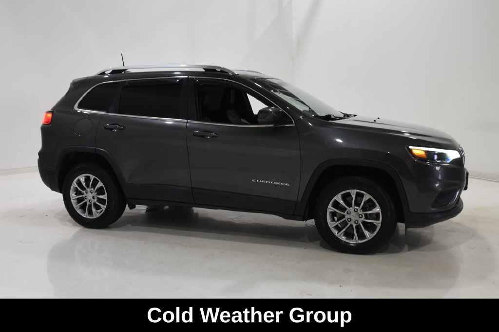 Used 2019 Jeep Cherokee Latitude Plus w/ Cold Weather Group AWD/4WD image 3