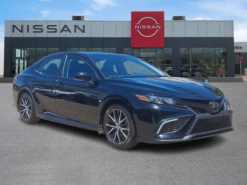 Used 2024 Toyota Camry SE FWD image 1
