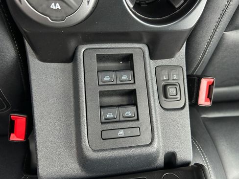 Used 2025 Ford Bronco Badlands AWD/4WD image 35