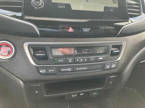 Used 2024 Honda Passport TrailSport image 16
