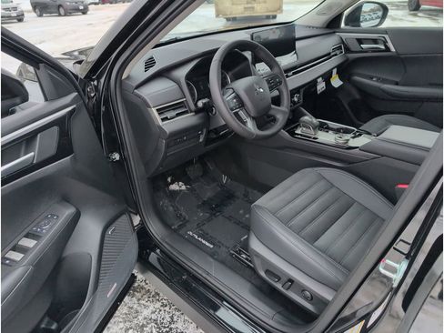 New 2026 Mitsubishi Outlander SE image 13