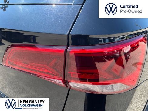 Used 2024 Volkswagen Taos SE AWD/4WD image 8