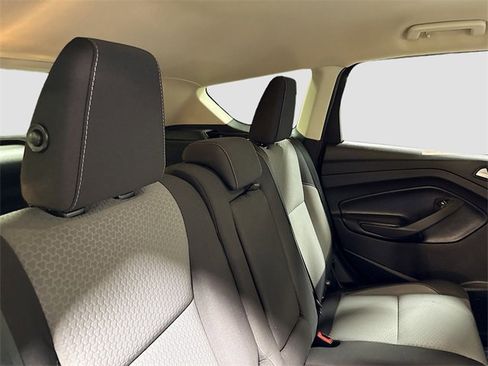 Used 2019 Ford Escape SE image 27