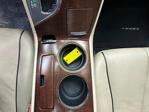 Used 2012 Toyota Venza XLE image 21