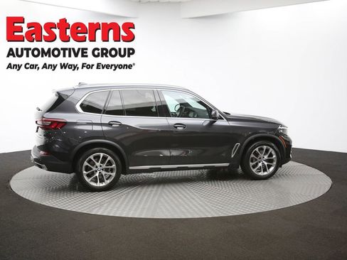 Used 2022 BMW X5 xDrive40i w/ Premium Package AWD/4WD image 49