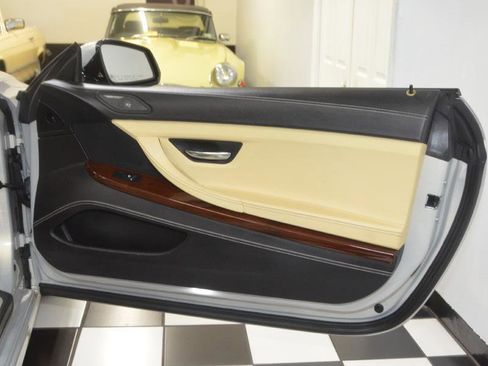 Used 2016 BMW 650i xDrive Convertible w/ Executive Package image 25