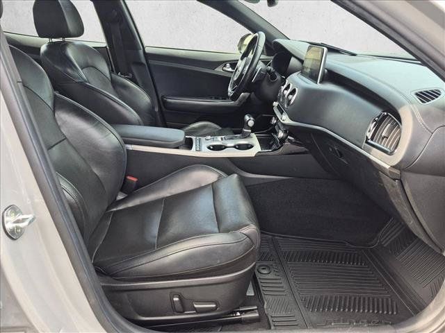 Used 2021 Kia Stinger GT1 RWD image 19