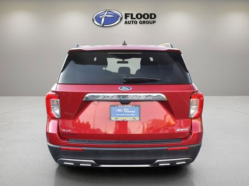 Certified 2023 Ford Explorer XLT w/ Equipment Group 202A image 5