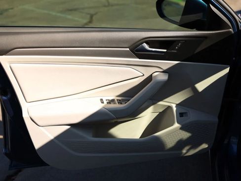 Used 2019 Volkswagen Jetta S image 9