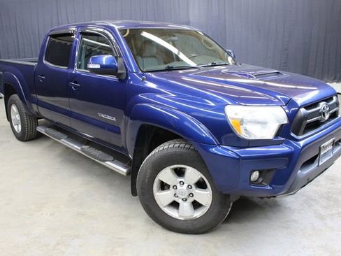 Used 2015 Toyota Tacoma 4x4 Double Cab w/ TRD Sport Package image 1