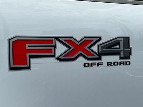 New 2026 Ford F250 XLT w/ 360-Degree Camera Package AWD/4WD image 18