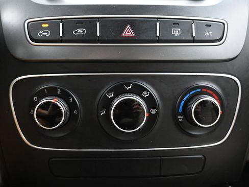 Used 2014 Kia Sorento LX image 15