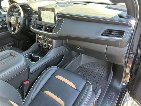Used 2024 GMC Yukon XL AT4 w/ Technology Package image 28