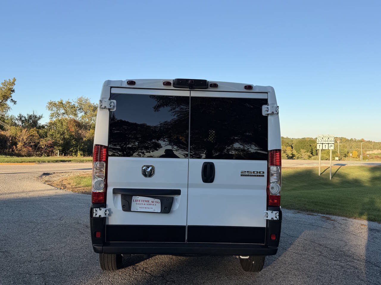 Used 2025 RAM ProMaster 2500 w/ U-Haul Equipment Group FWD image 4
