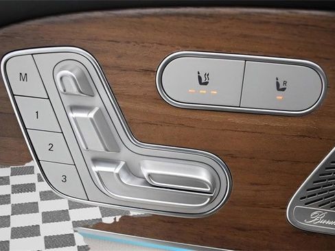 Used 2023 Mercedes-Benz GLE 350 4MATIC w/ AMG Line Exterior image 29