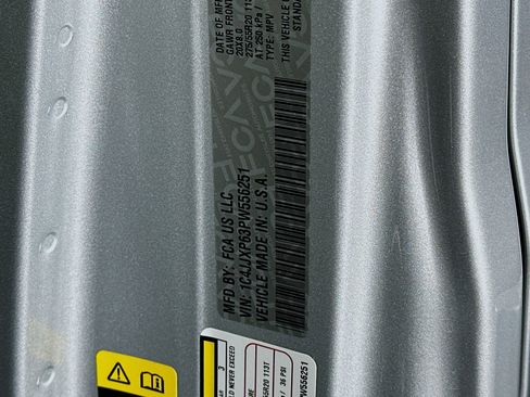 Used 2023 Jeep Wrangler Sahara w/ Cold Weather Group AWD/4WD image 12