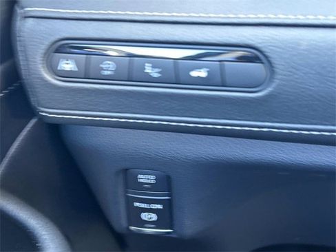 Certified 2025 INFINITI QX80 Sensory image 33