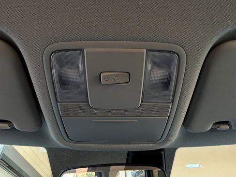 Used 2025 Kia Soul LX w/ LX Technology Package FWD image 15